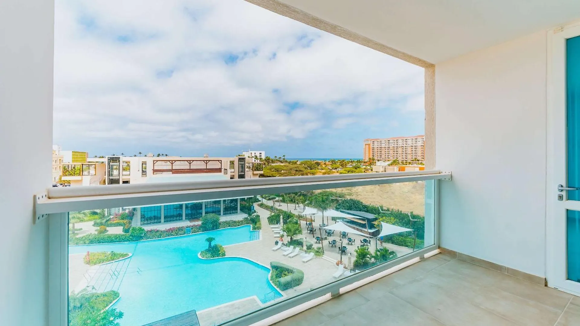 ****  Radisson Blu Aruba Hotel Palm Beach Aruba
